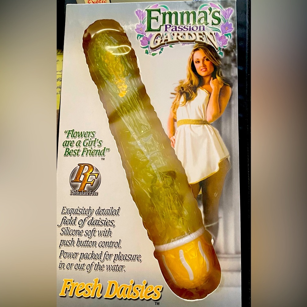 California Exotic Novelty Emma’s Passion Garden Fresh Daisies Vibe
